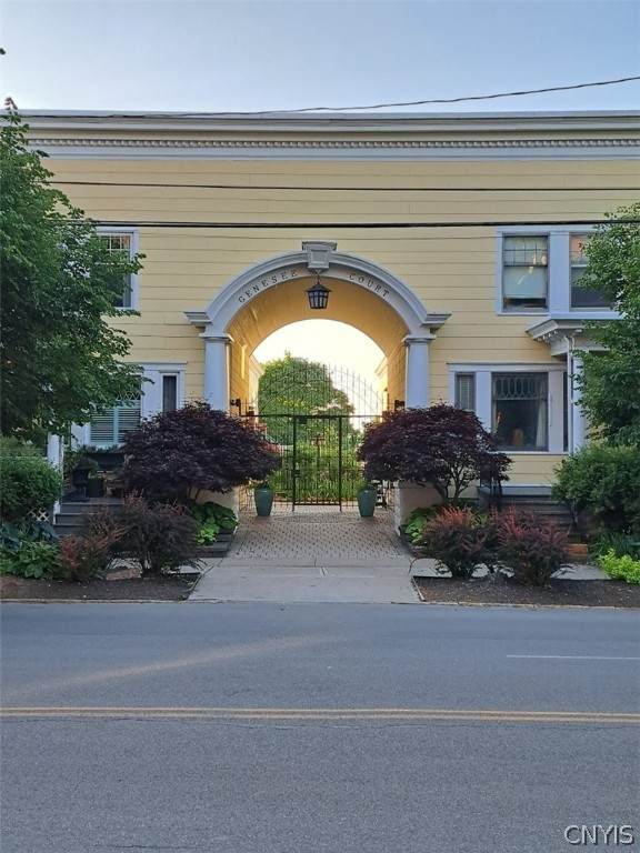 16 Genesee Court - Photo 1