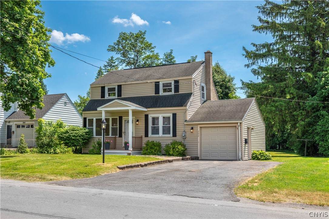 202 Fairway Drive - Photo 1