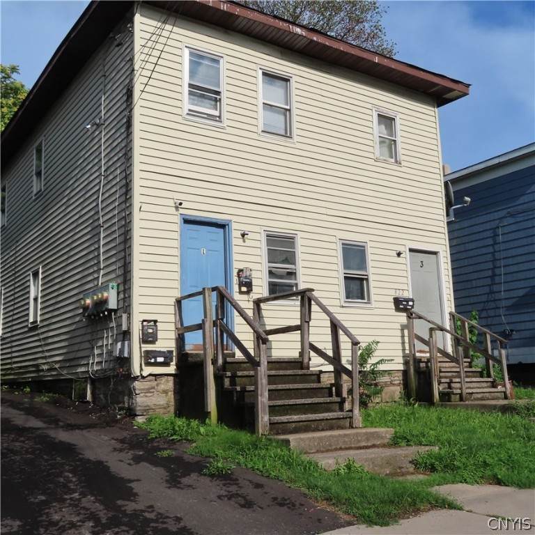 822 Oak Street - Photo 1