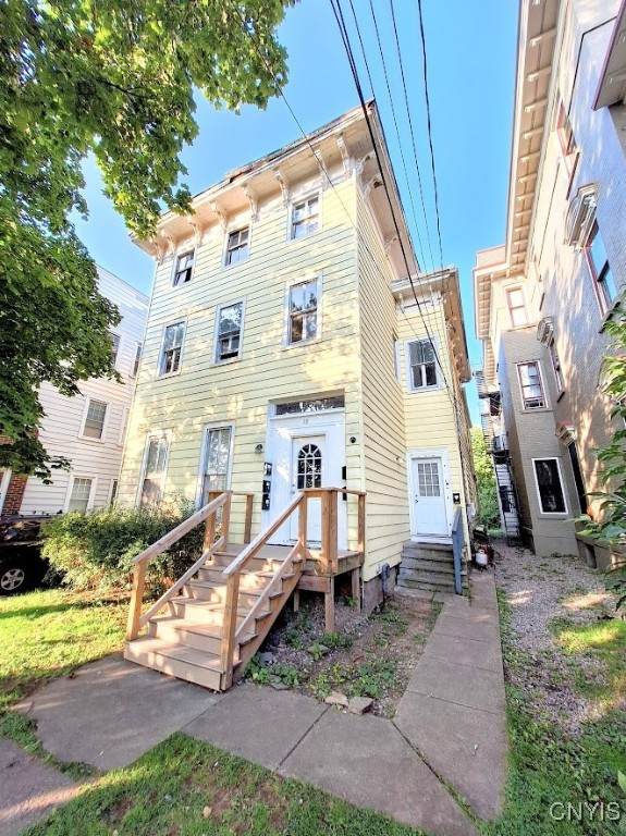 18 Cottage Place - Photo 1