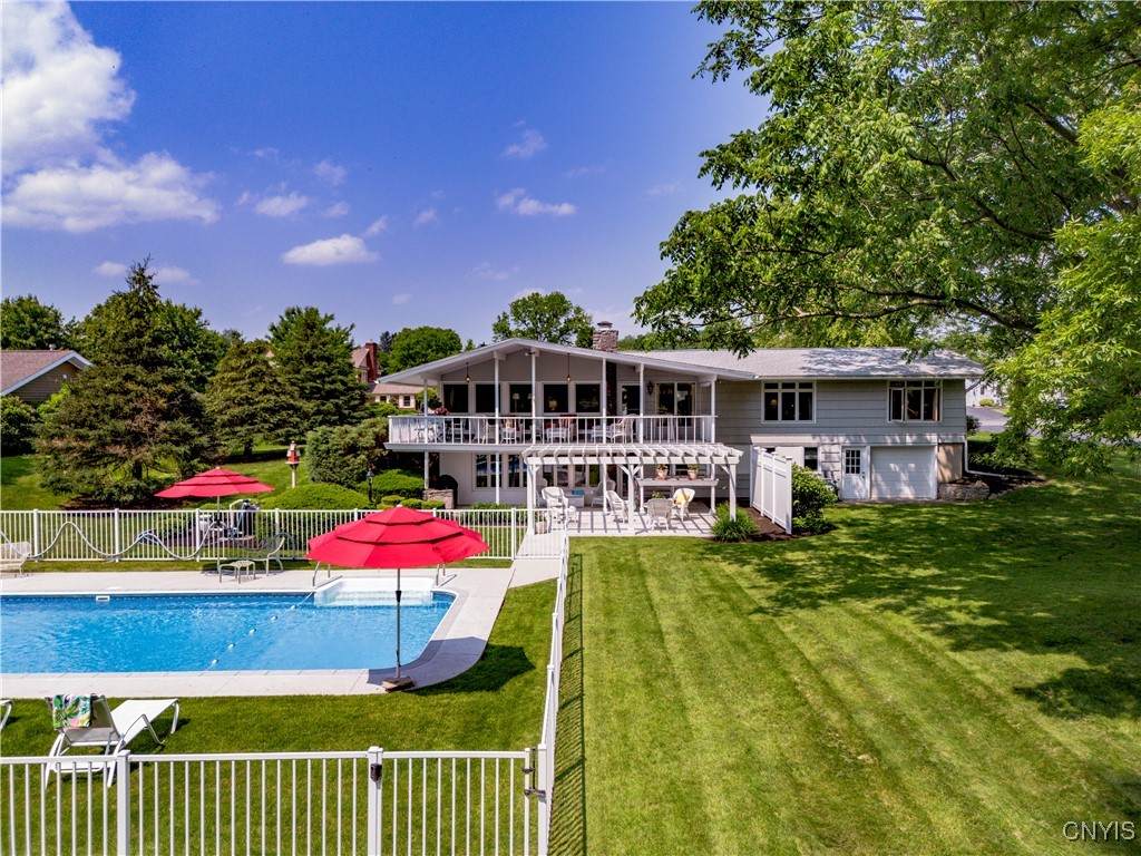 1664 Ivy - Photo 1