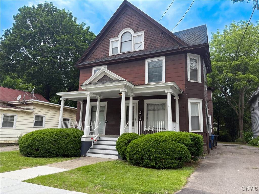 96 Groton Avenue - Photo 1