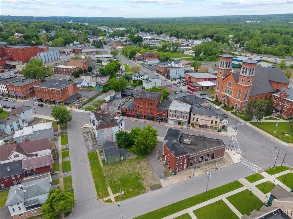 611 Varick Street - Photo 1