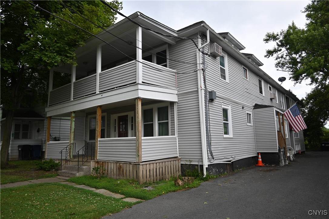 1005-07 Tyson Place - Photo 1