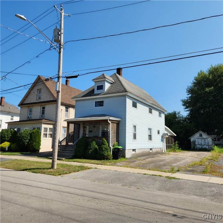 104 Henry Street - Photo 1