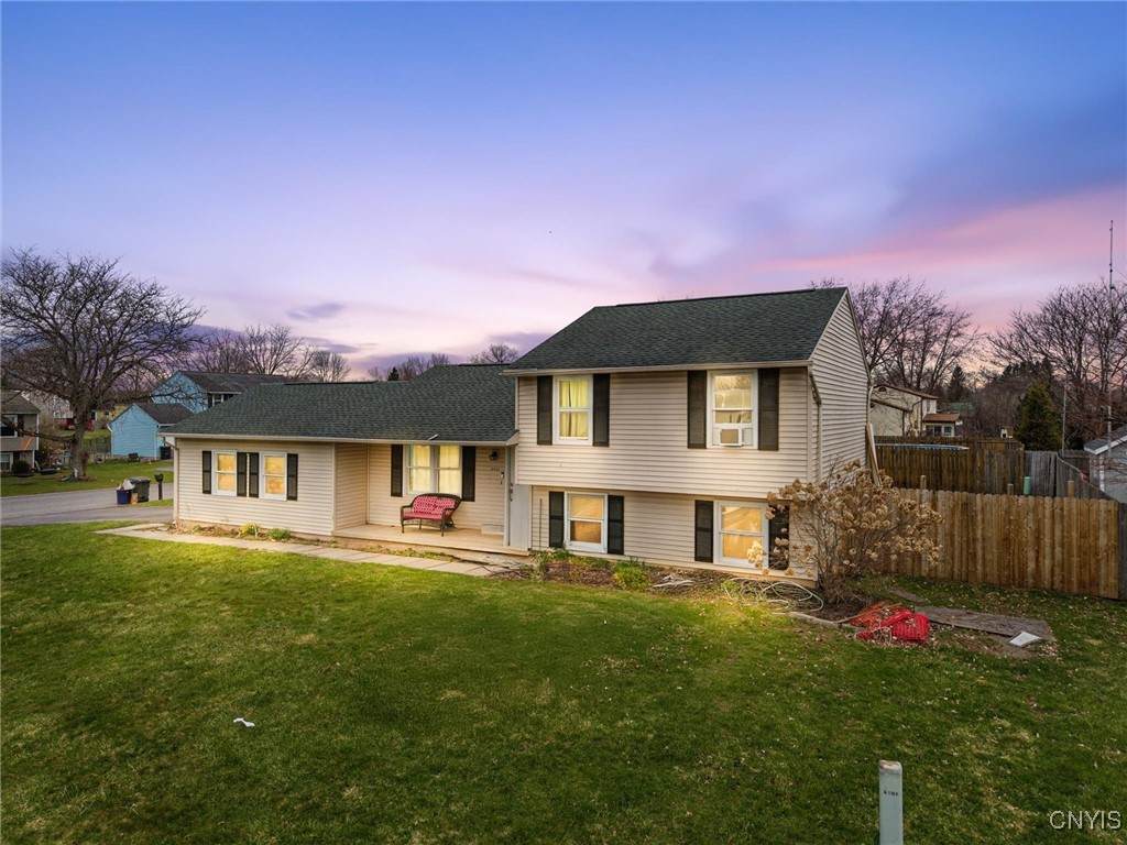 3901 Falcon Court - Photo 1