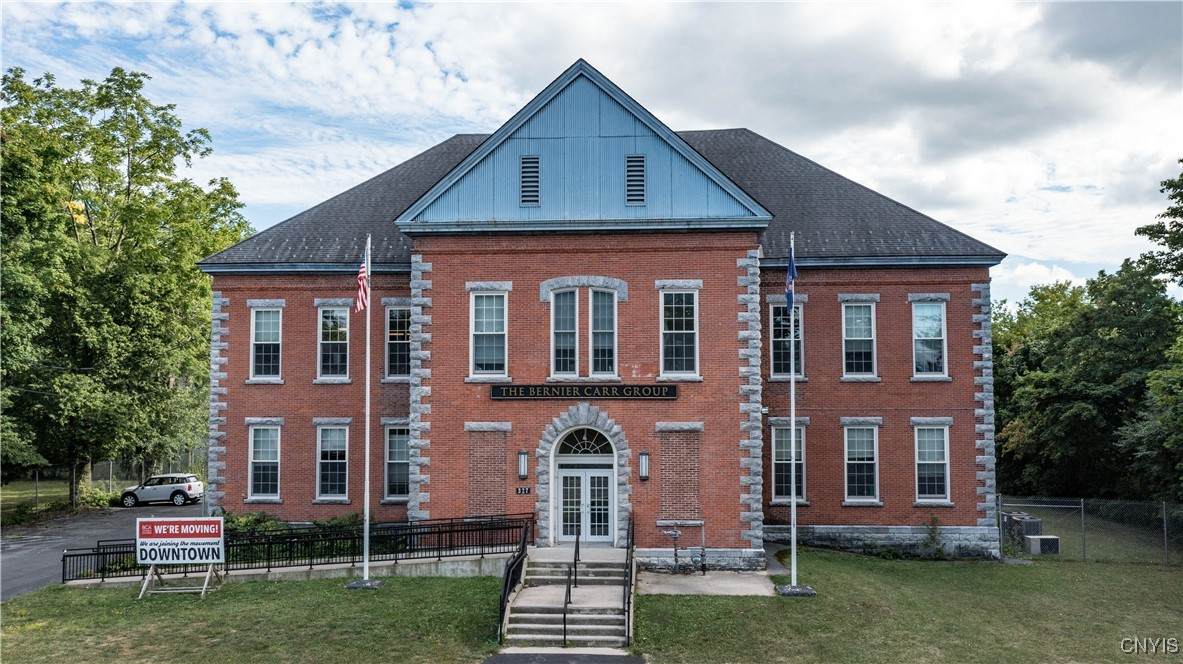 327 Mullin Street - Photo 1