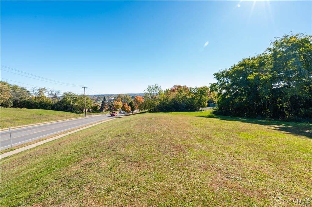 1121 Coffeen Street - Photo 1