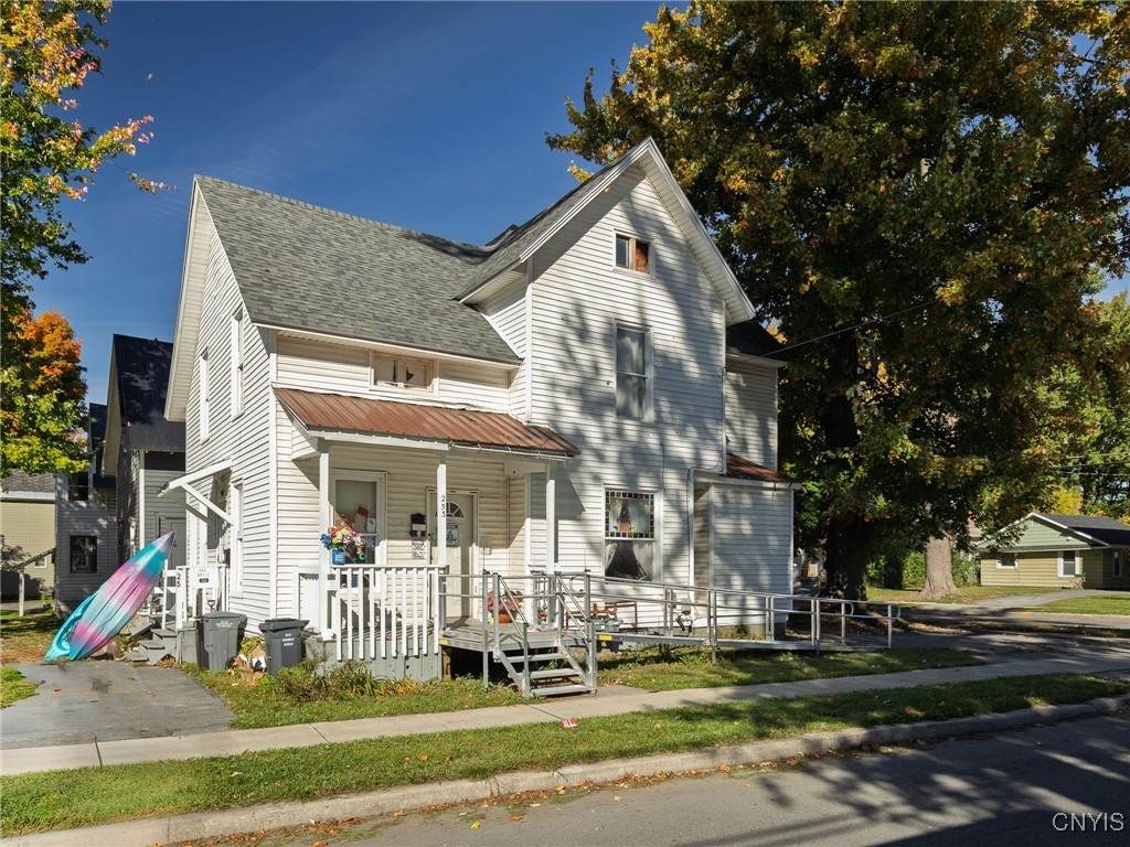 682 Bronson Street - Photo 1