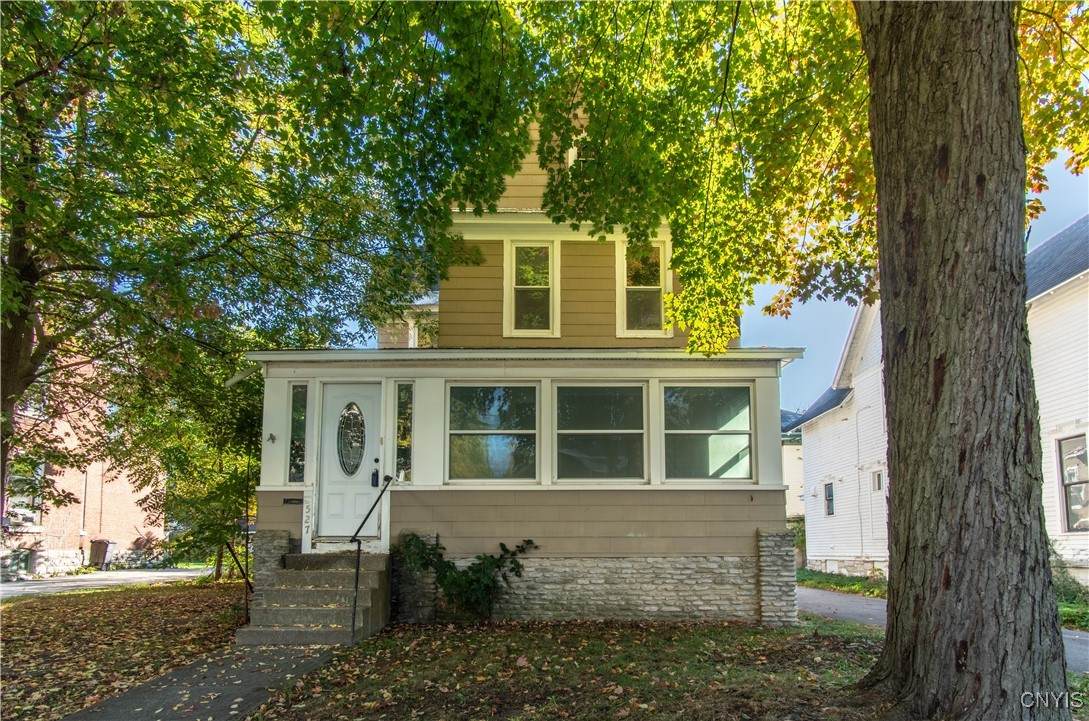 527 Hamlin Street - Photo 1