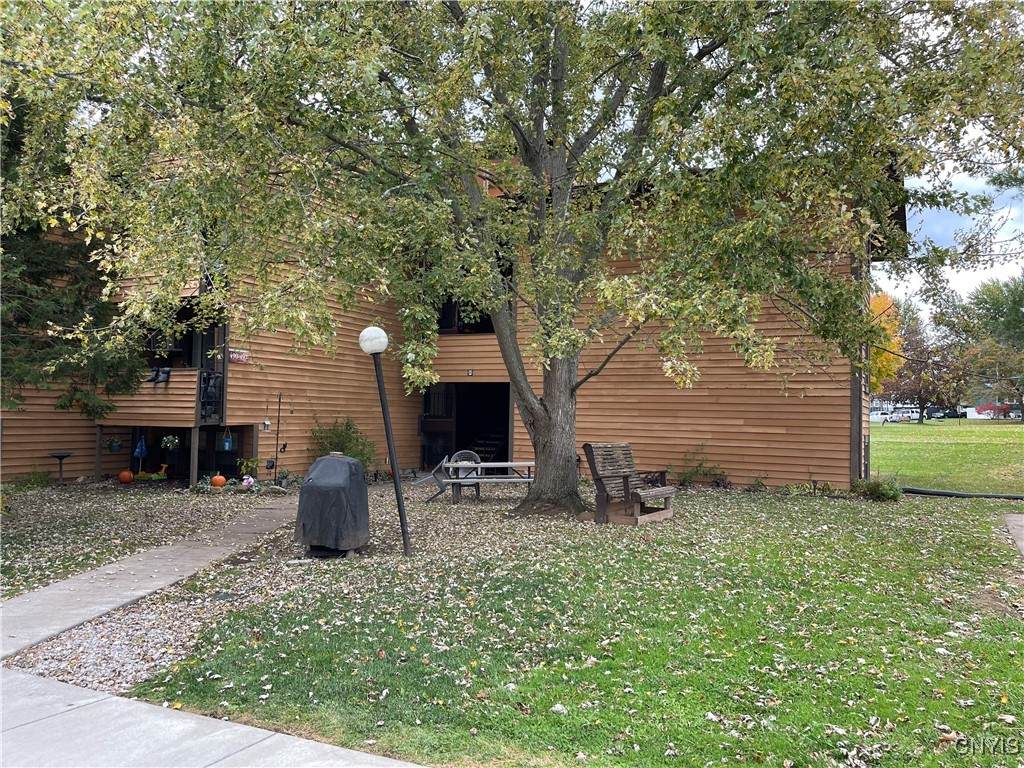 493 Idlewood Boulevard - Photo 1