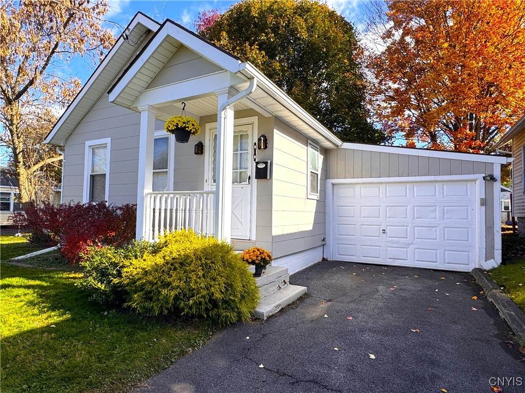 12 Russell Avenue - Photo 1