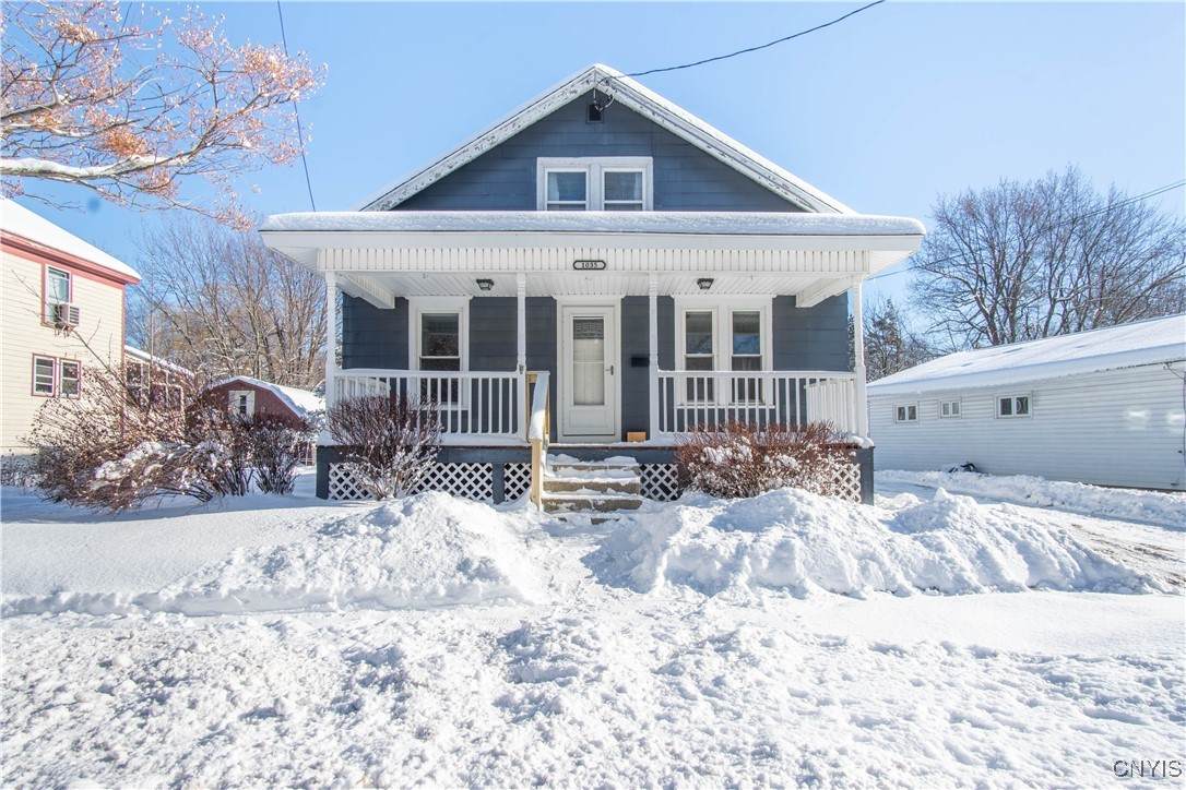 1035 Holcomb Street - Photo 1