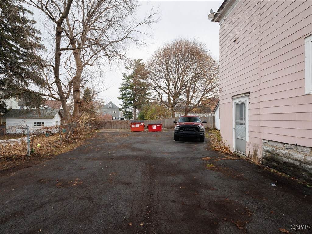 https://bt-photos.global.ssl.fastly.net/rochester/orig_boomver_1_S1653052-2.jpg