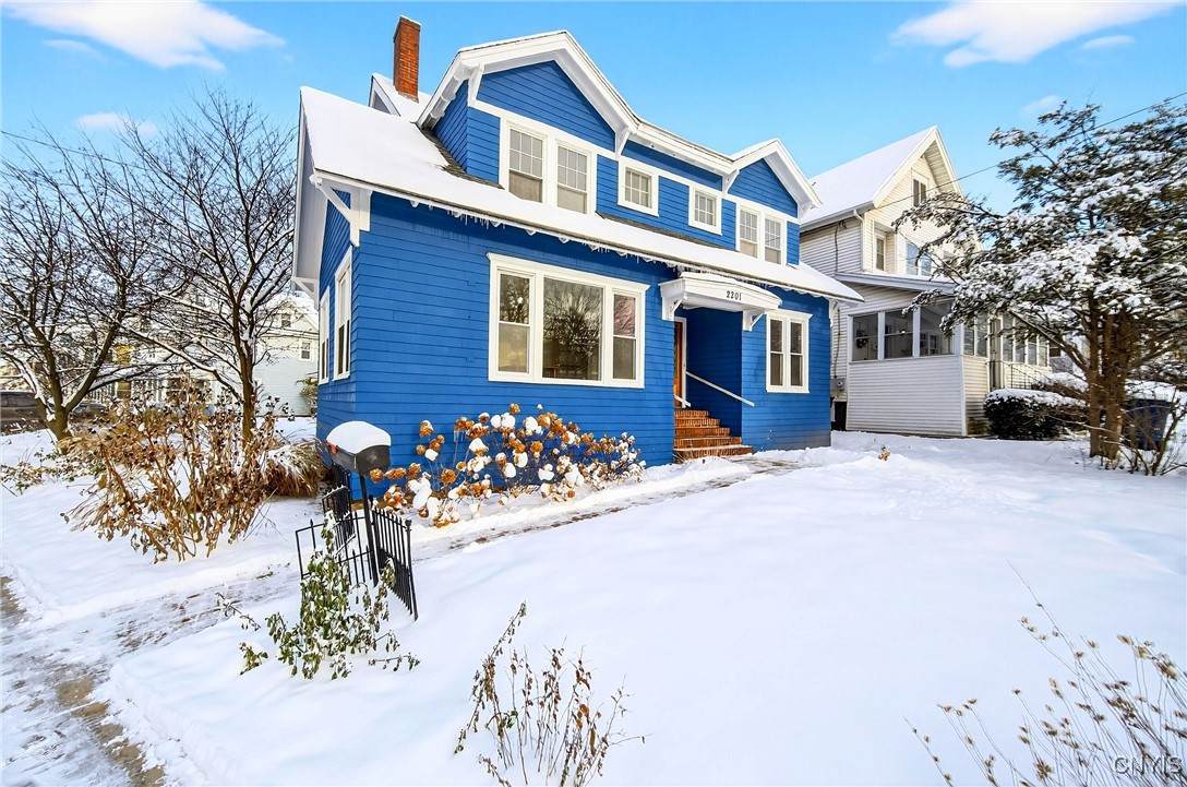 2201 James Street - Photo 1