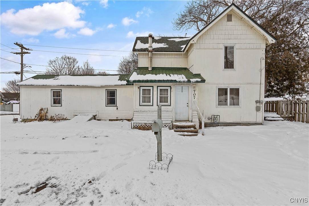 707 Emery Street - Photo 1