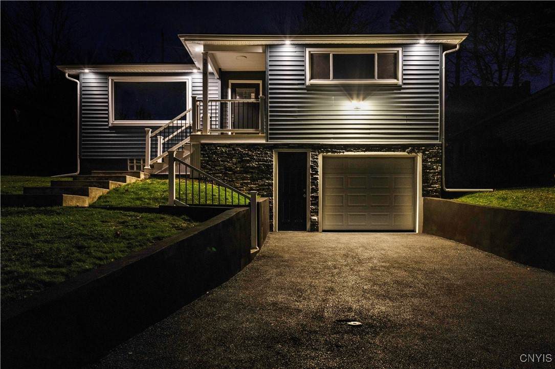 219 Barrington Road - Photo 1