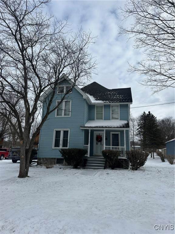 1042 Maple Street - Photo 1