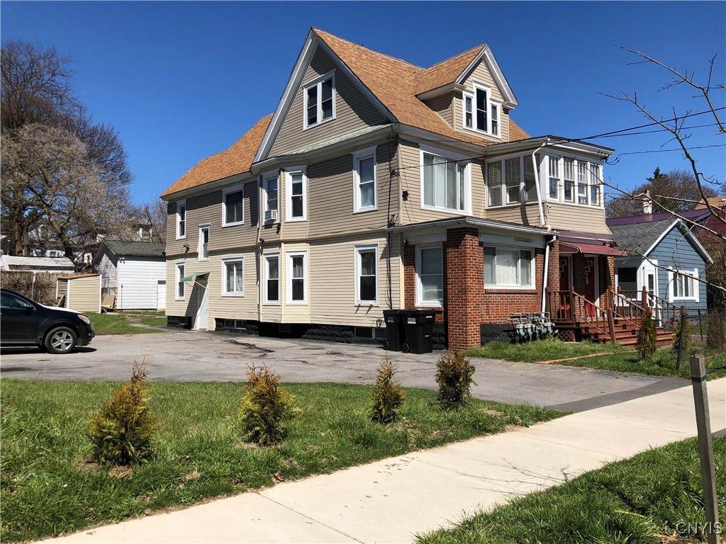 313-315 Robinson Street - Photo 1