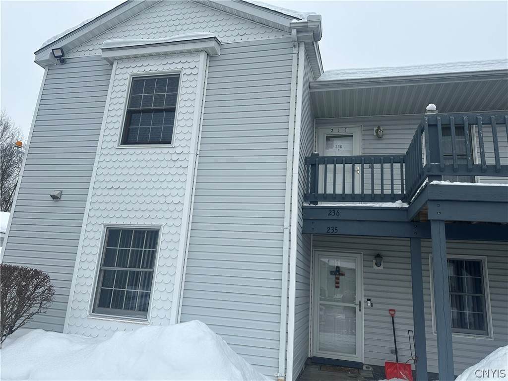 236 Urbandale Pkwy - Photo 1