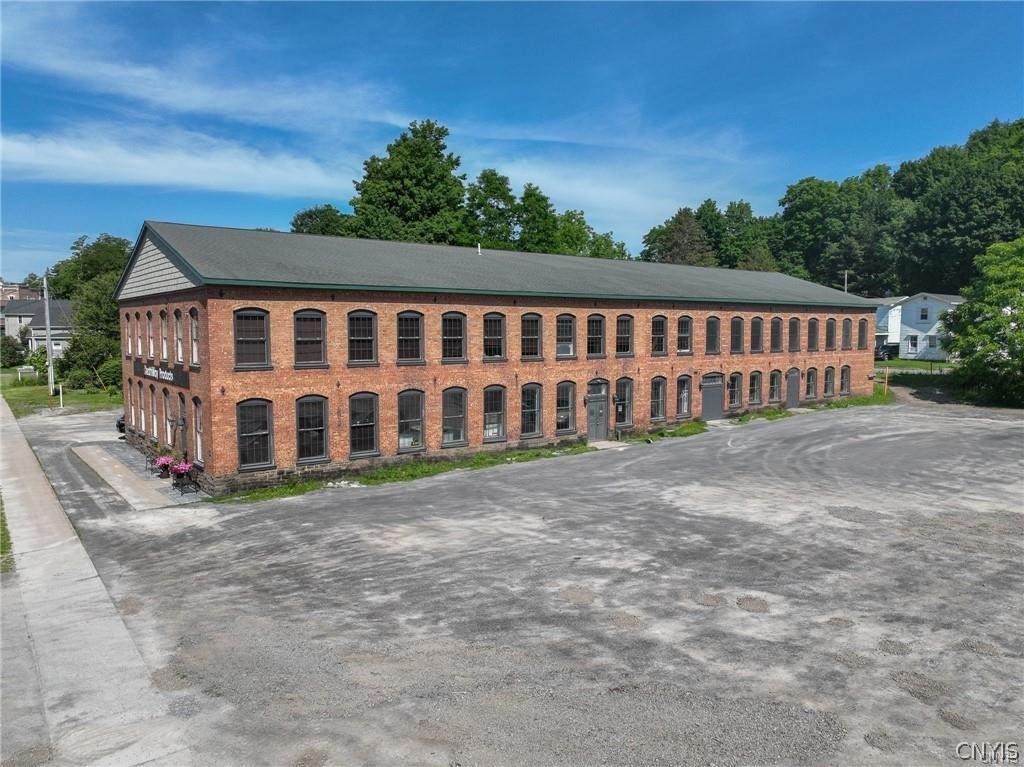 3420 Maple Avenue - Photo 1