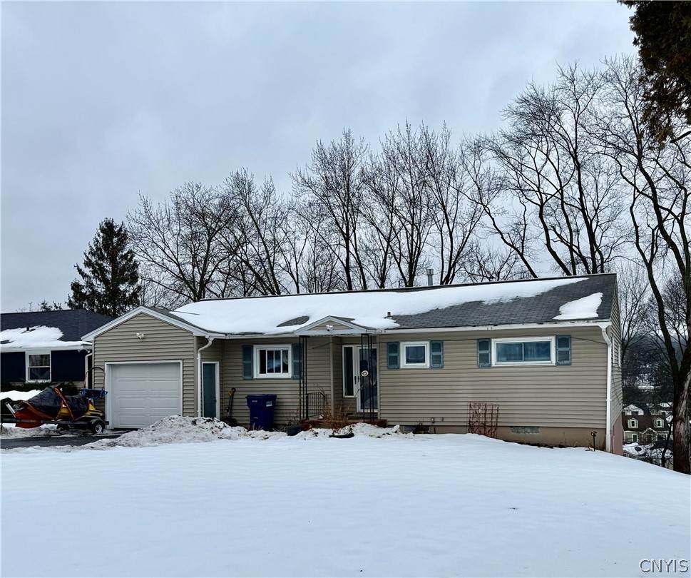 202 Barrington Road - Photo 1