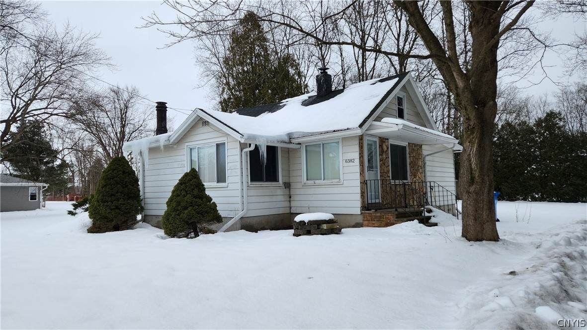 6382 Lakeshore Road - Photo 1