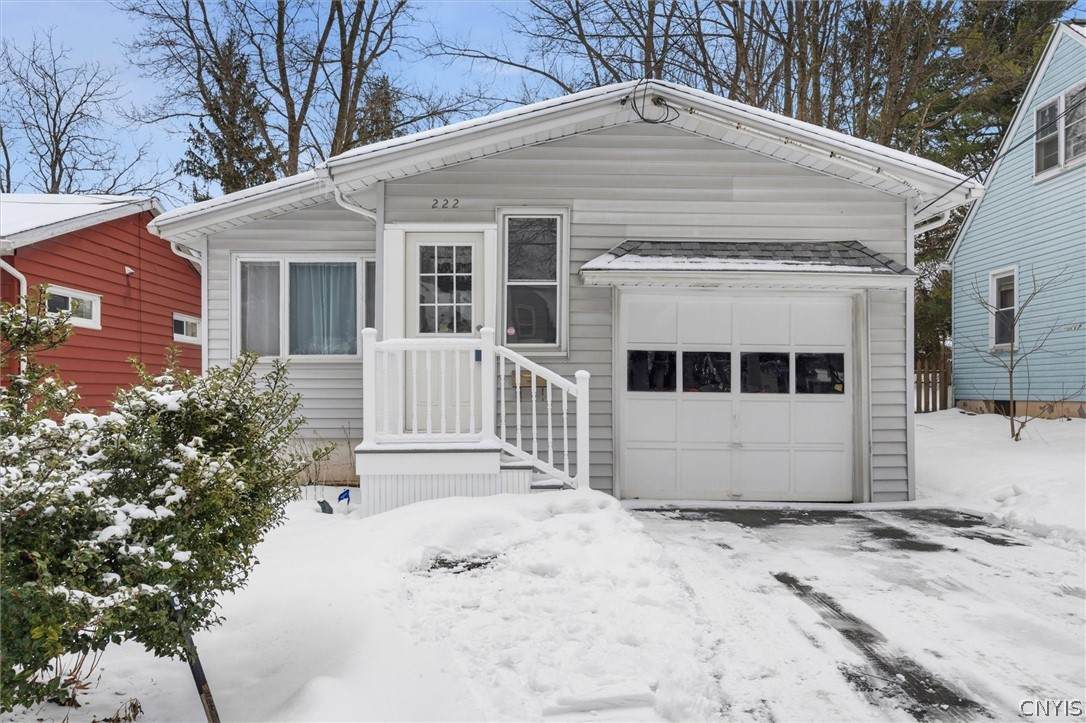 222 Vincent Street - Photo 1