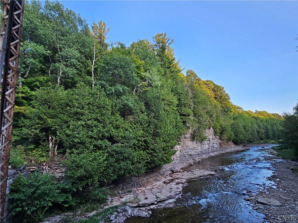 https://bt-photos.global.ssl.fastly.net/rochester/orig_boomver_1_S1665207-2.jpg