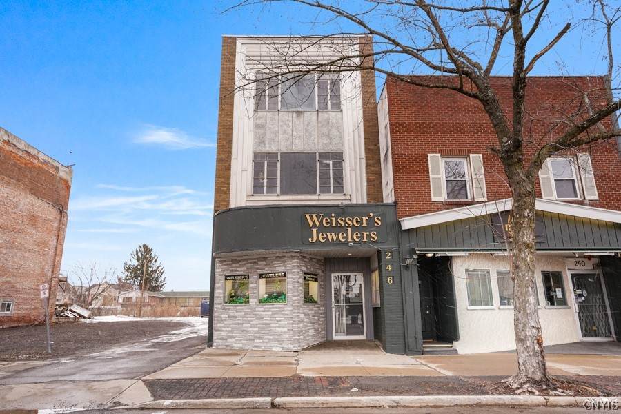 246 Main St - Photo 1
