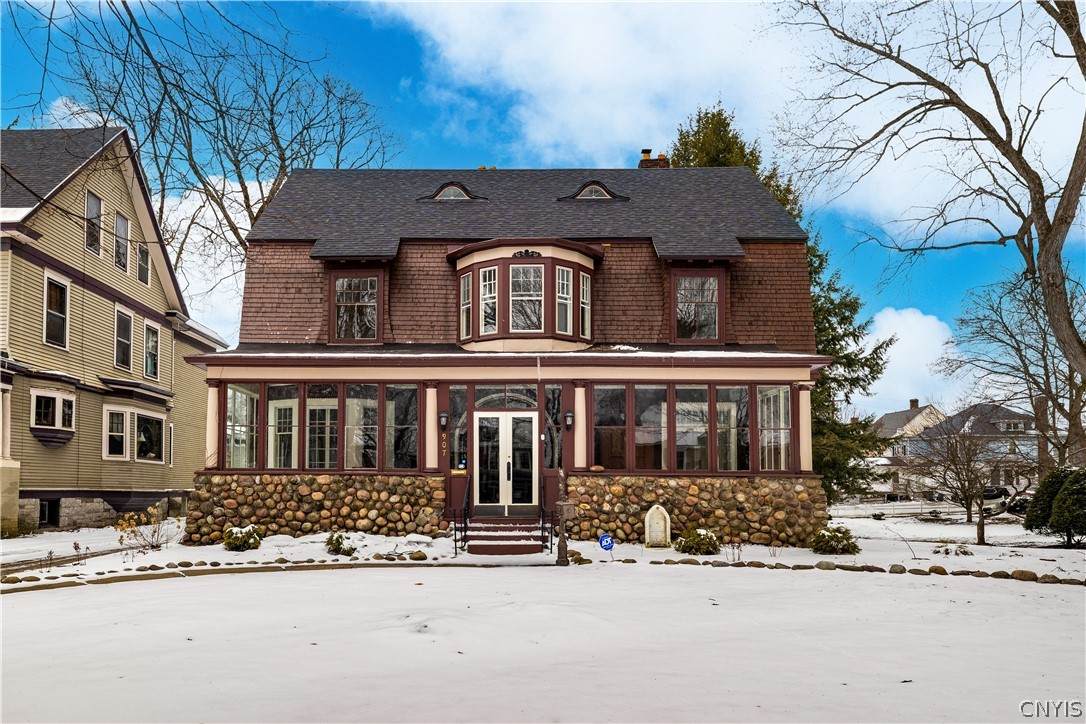 907 George Street - Photo 1