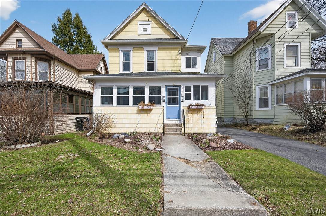 812 Avery Ave - Photo 1