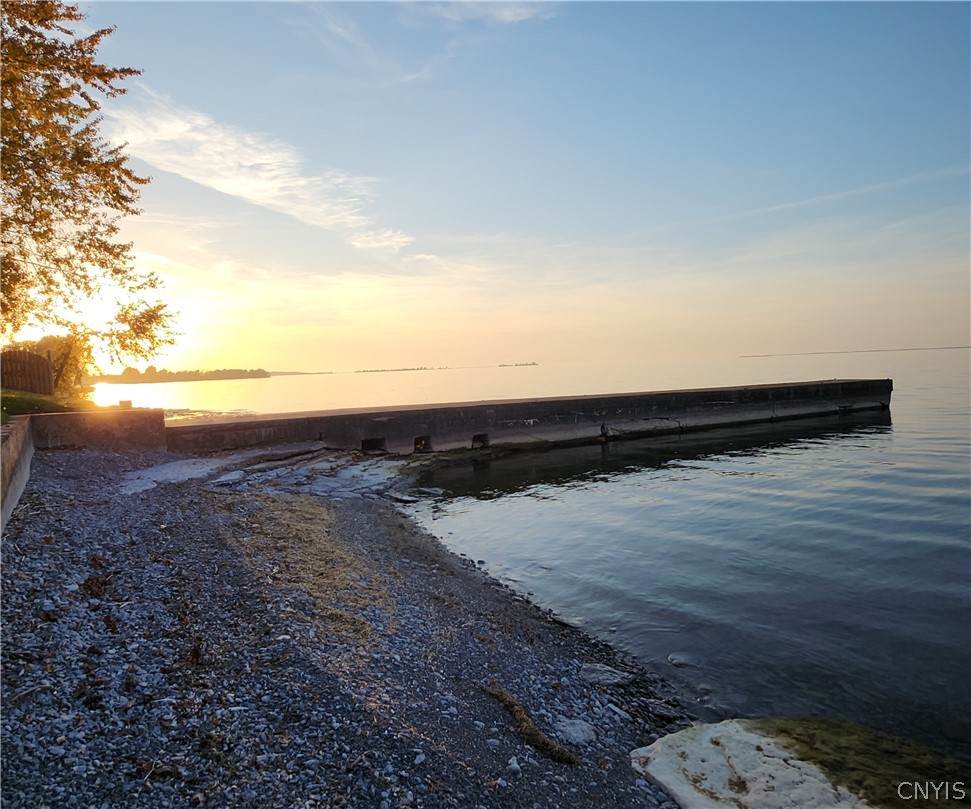 https://bt-photos.global.ssl.fastly.net/rochester/orig_boomver_1_S1669999-2.jpg
