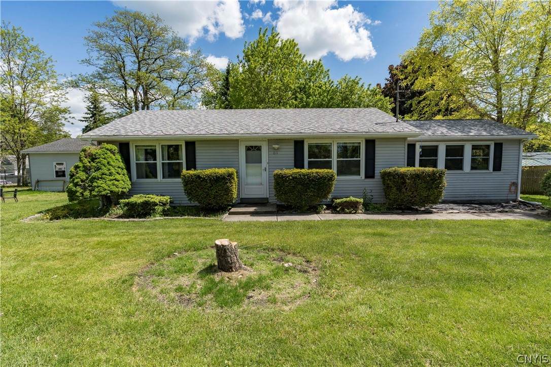 611 Grove Street - Photo 1