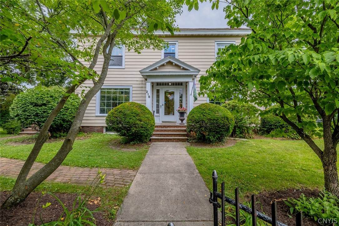 216 Hampton Road - Photo 1