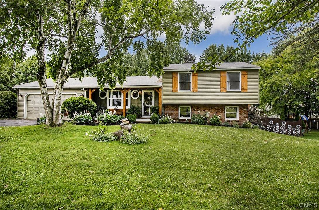 8244 Seneca - Photo 1