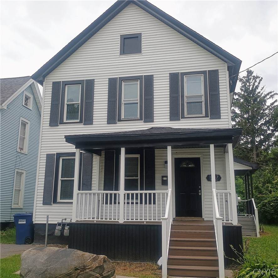 1017 Willis Avenue - Photo 1