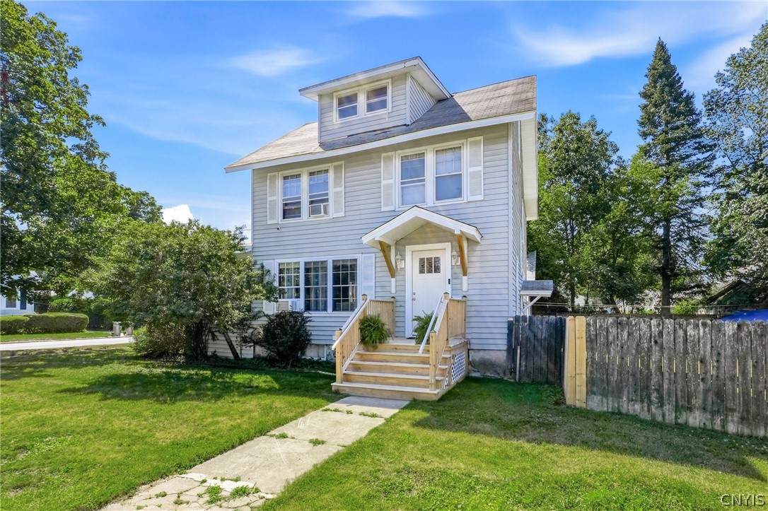 824 Floyd Avenue - Photo 1