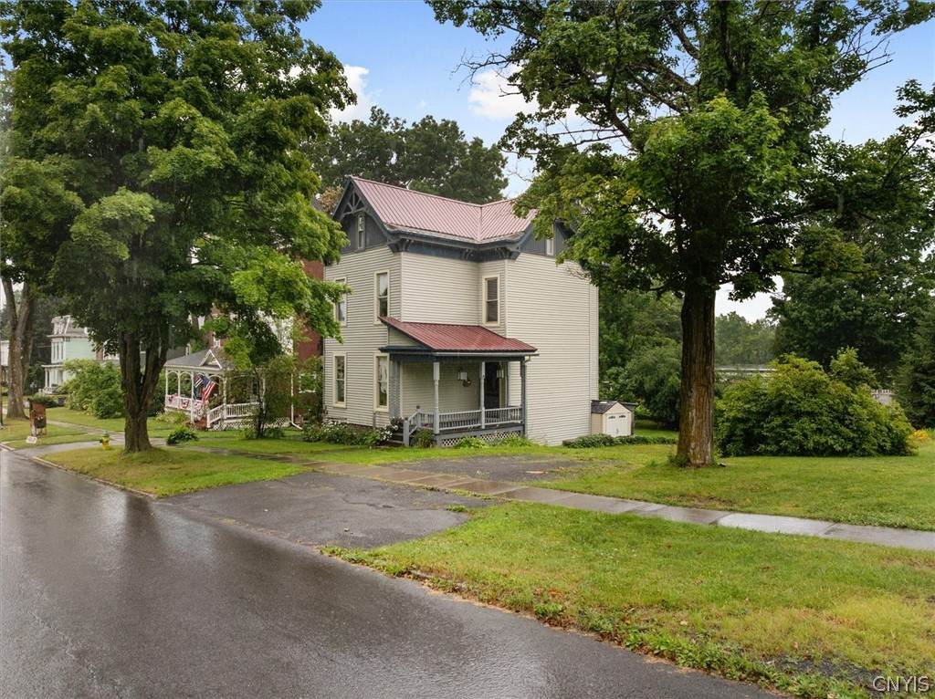371 Putnam Street - Photo 1