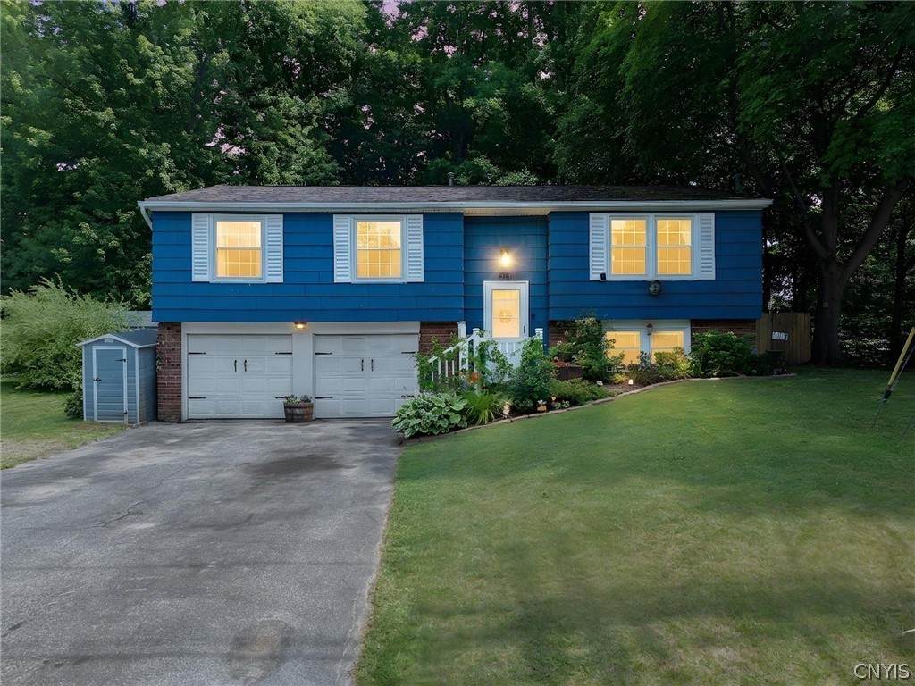 213 Birchwood Boulevard - Photo 1