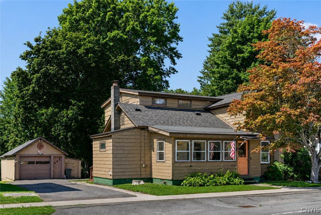 557 Main Street - Photo 1