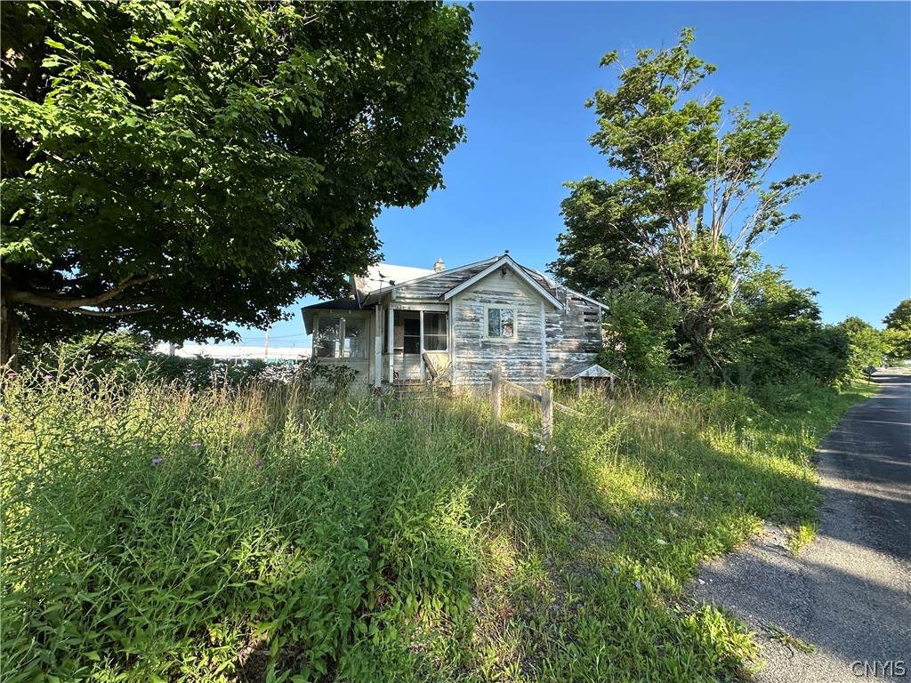 6691 Benedict Road - Photo 1