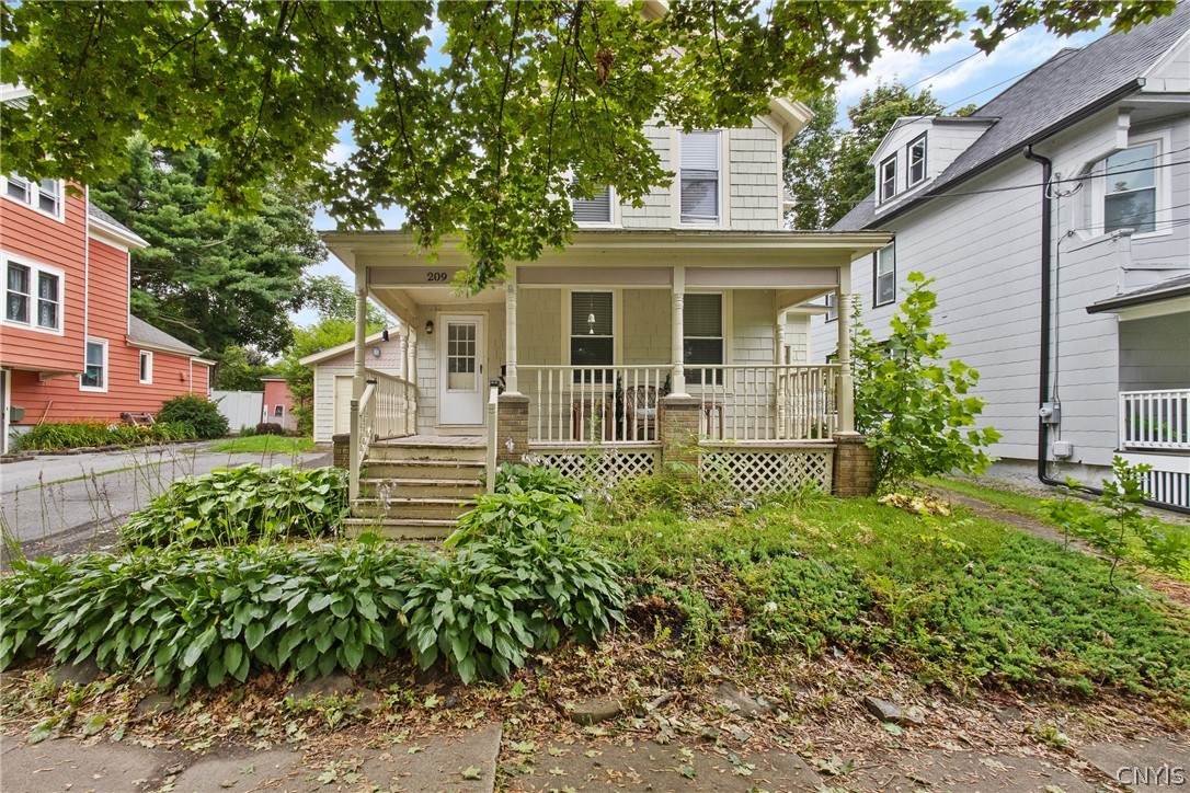 209 7th Street - Photo 1