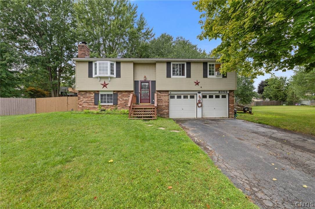 8056 Beacon Hill Circle - Photo 1