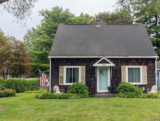 226 Cleveland Boulevard - Photo 1