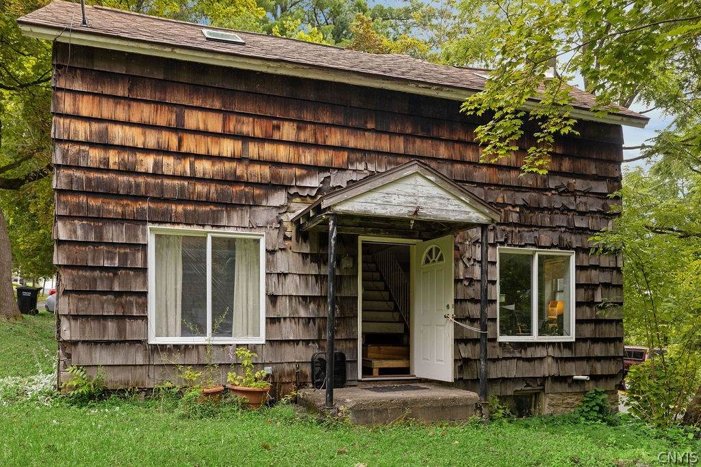 72 Farnham Street - Photo 1