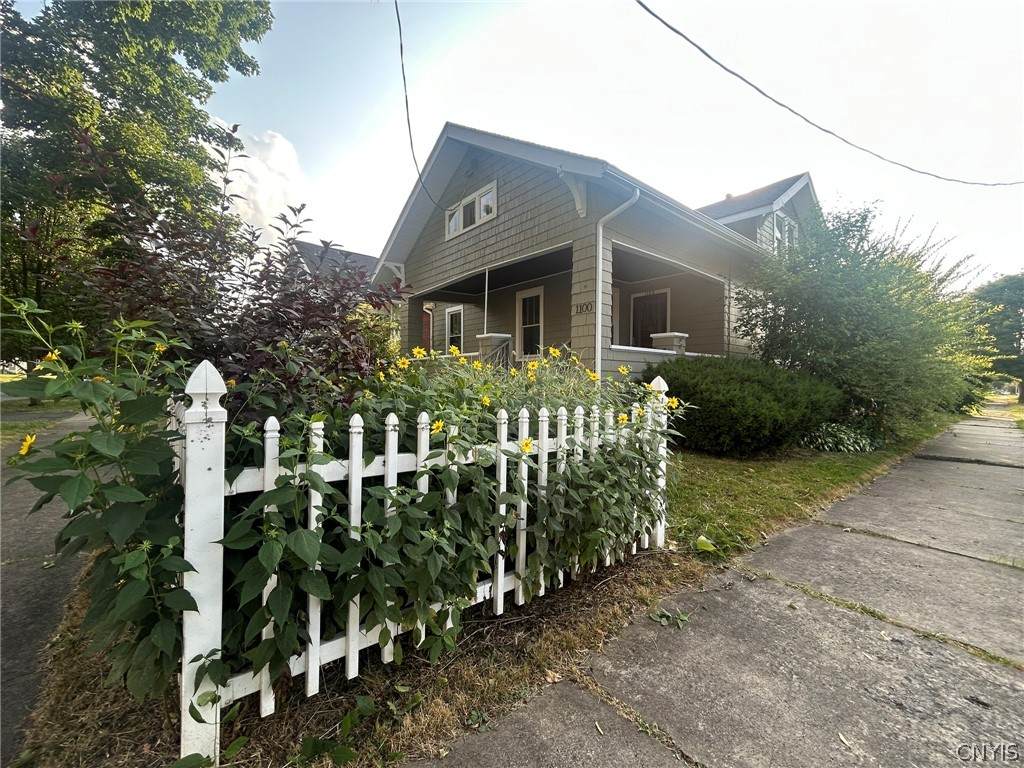 https://bt-photos.global.ssl.fastly.net/rochester/orig_boomver_1_S1704204-2.jpg