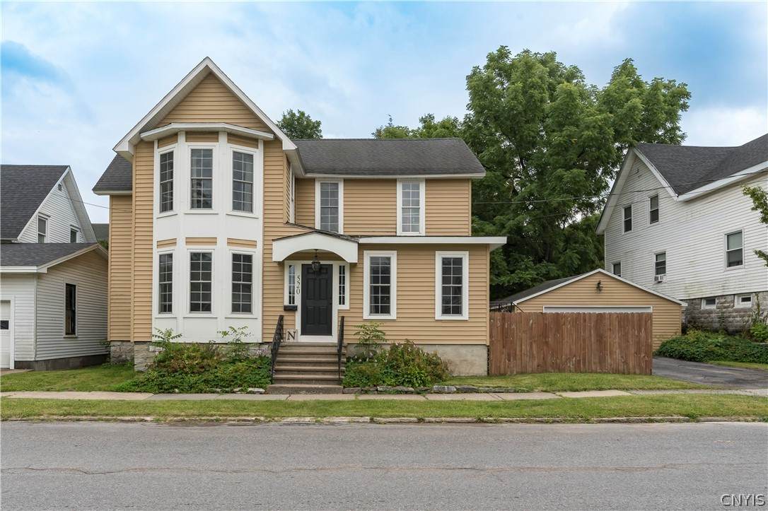 520 Budd Street - Photo 1