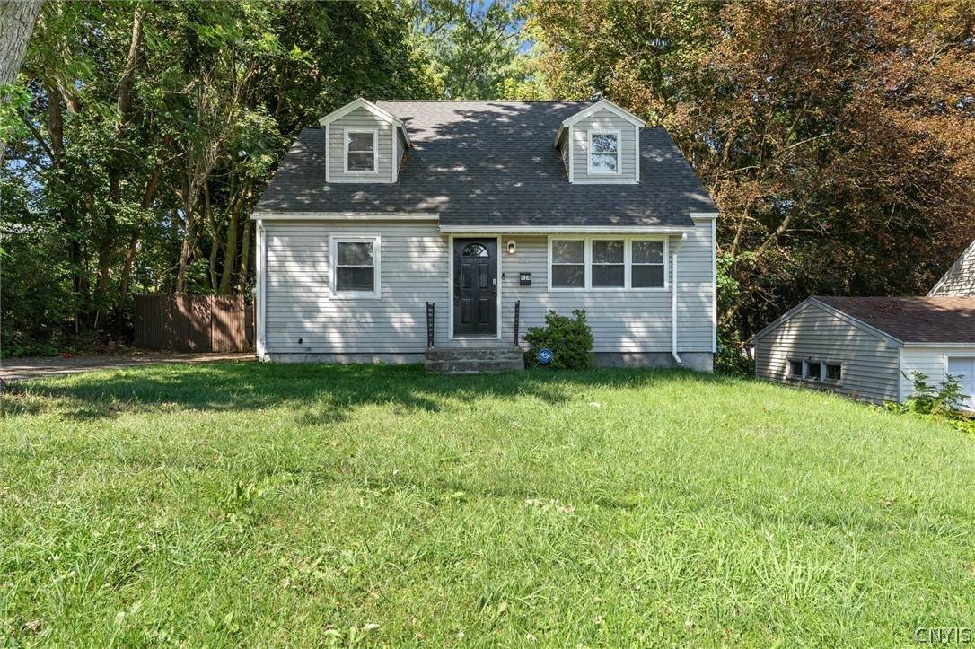 414 Beverly Drive - Photo 1