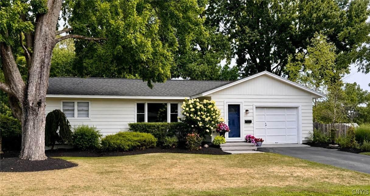 106 Belleview Drive - Photo 1